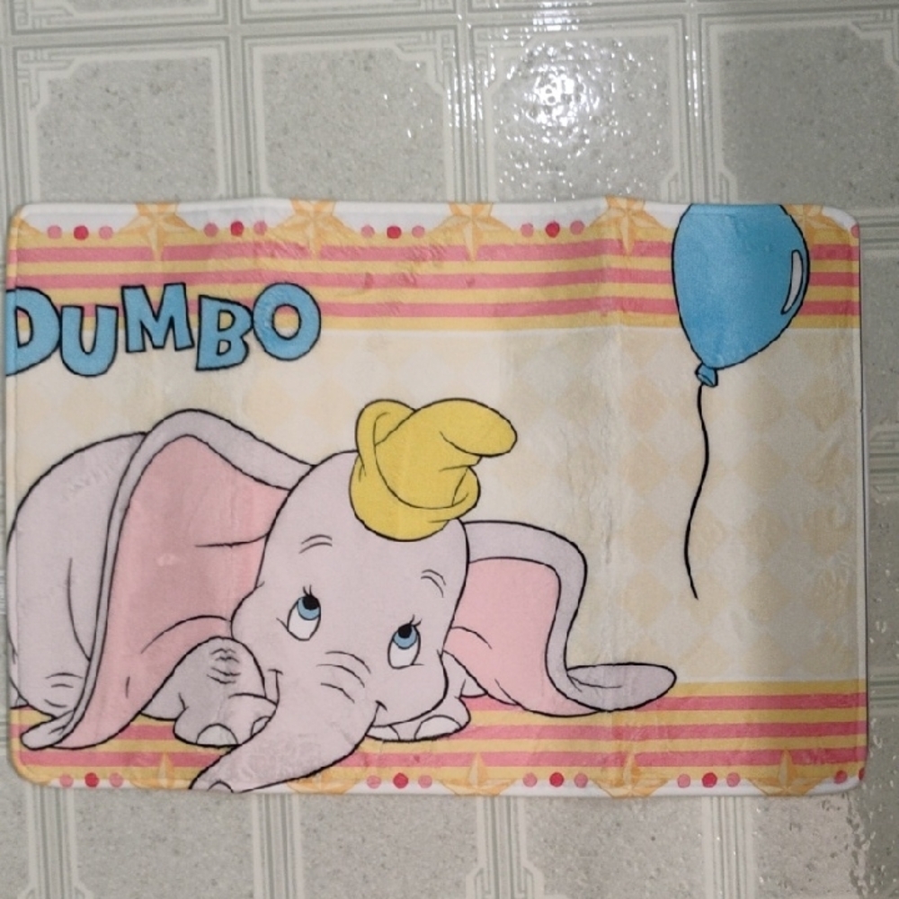 Dumbo Bath Mat with Balloon Design